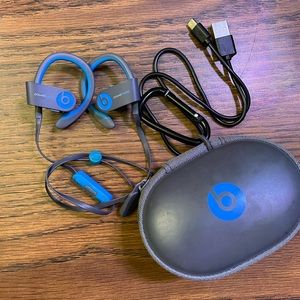 Beats by Dr. Dre Powerbeats2 Wireless Headphones